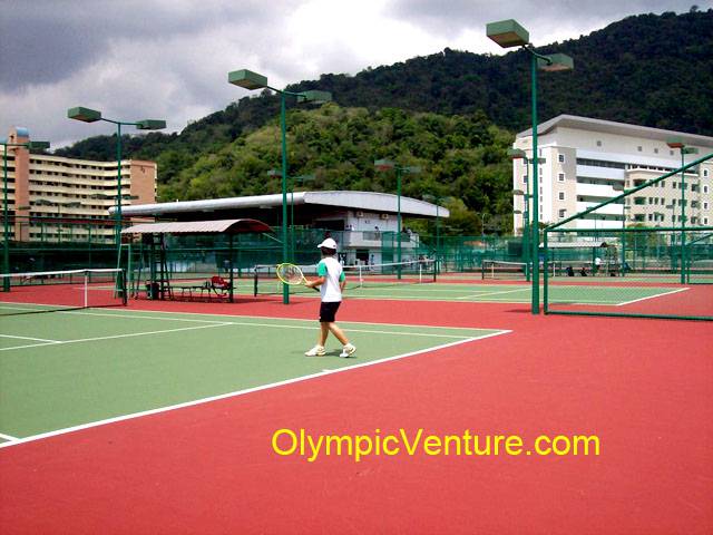 Resurfaced 15 tennis hard courts for USM